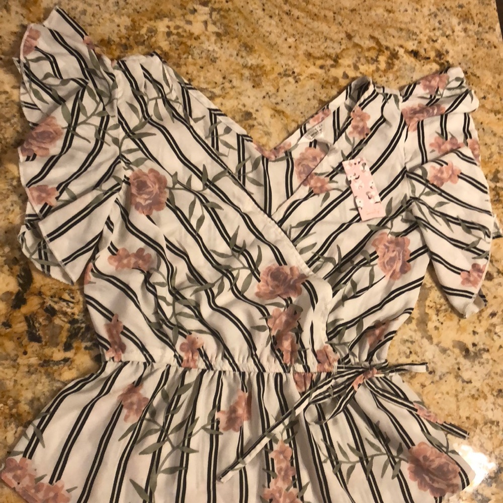 Streetwear society floral top - Picture 1 of 2